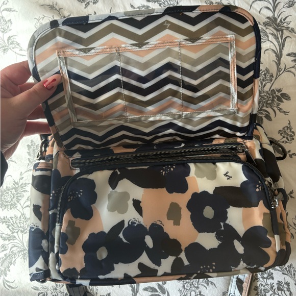 Gently Used Lug Crossbody Bag - Picture 3 of 4